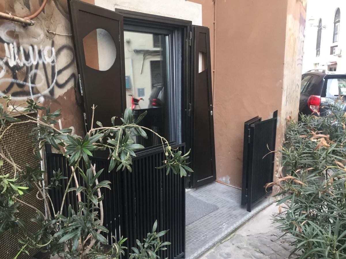 Apartamento The Essential Trastevere Design Studio Roma Exterior foto